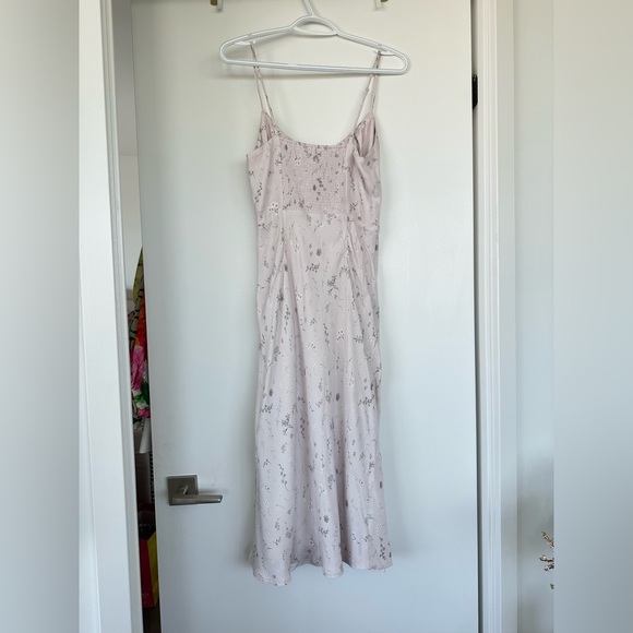 Aritzia: Bellow Midi Dress - Picture 4 of 4